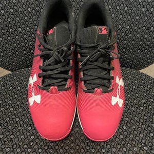 UnderArmour Girls Cleated Shoes, Size 4.5